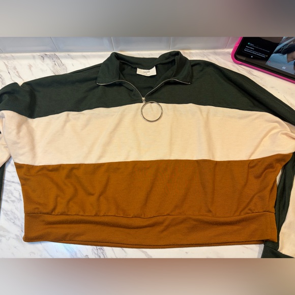 Green and White Colorblock Zip-Up Sweatshirt - Picture 3 of 4